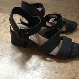 Toms Black Strappy chunky Sandals